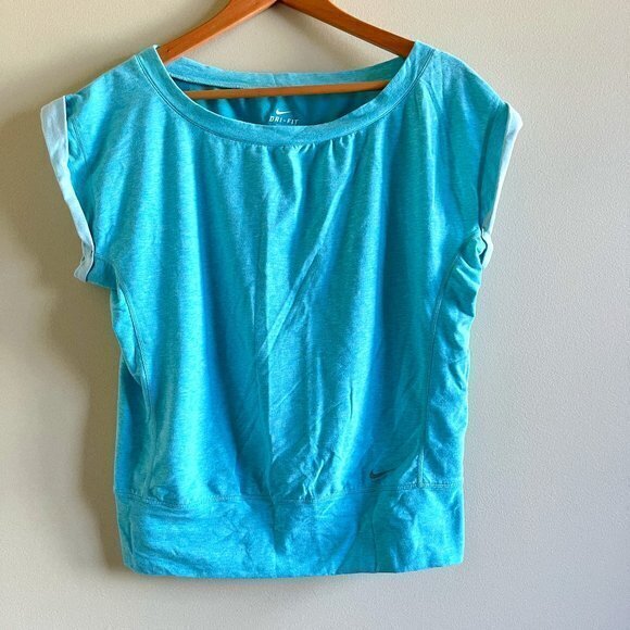 Nike Dri Fit Size S‎ Training style 522588 Rolled Short Sleeve Blue Top Athletic - Picture 1 of 5